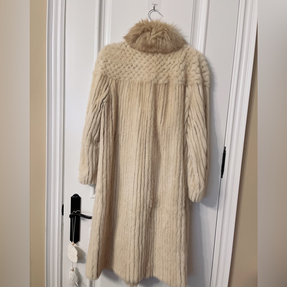 Fur coat - Picture 5 of 5